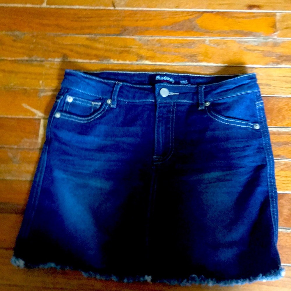 Selling this Jean skirt